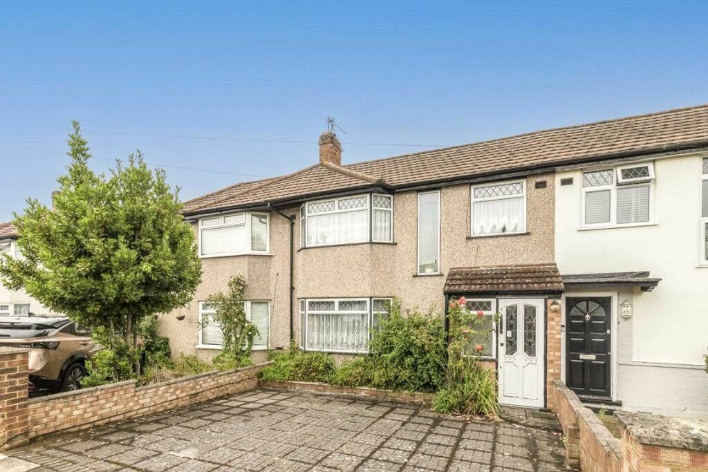 3 bed end terrace house to rent in Hall Farm Drive, Twickenham TW2, £1,950 pcm