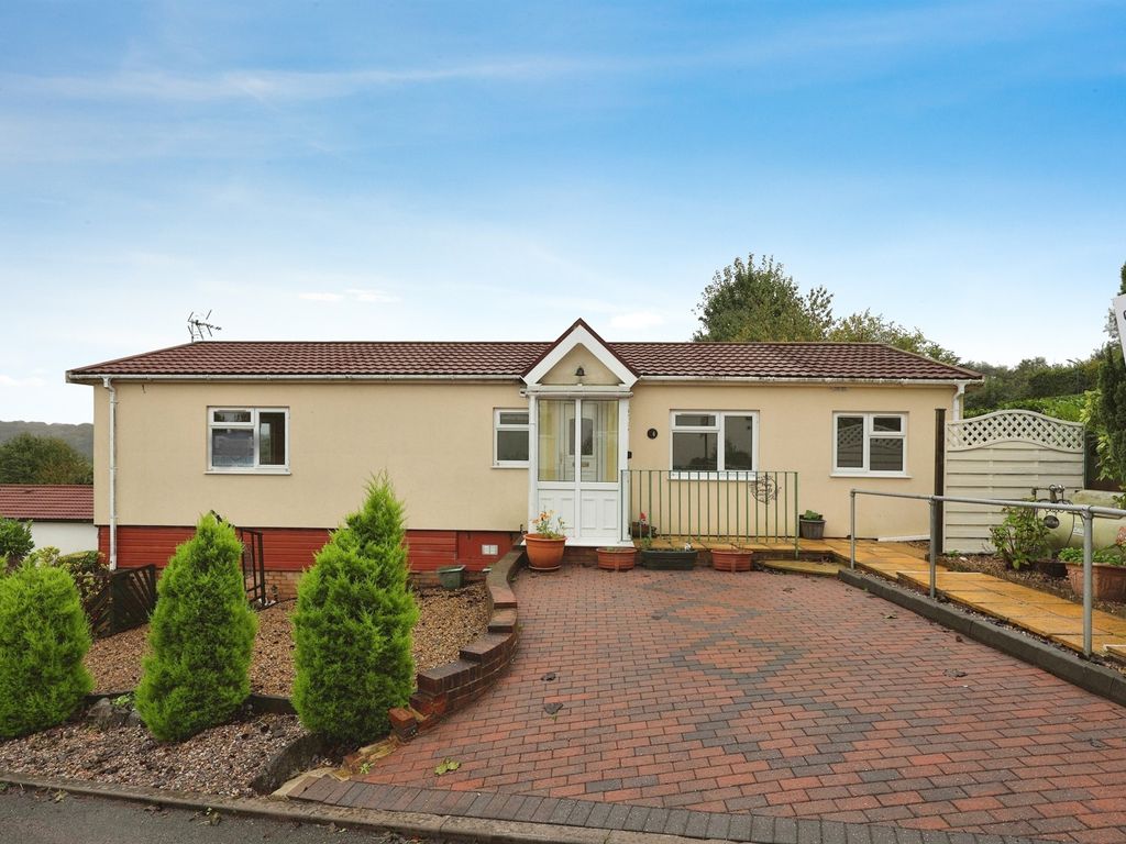 3 bed mobile/park home for sale in Old Sax Lane, Chartridge, Chesham HP5, £200,000
