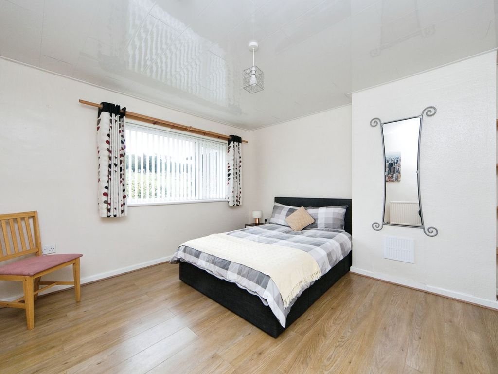 4 bed terraced house for sale in Caernarfon Road, Bangor LL57, £180,000