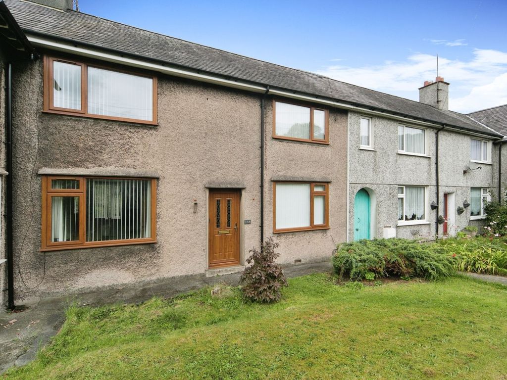 4 bed terraced house for sale in Caernarfon Road, Bangor LL57, £180,000