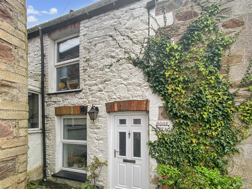 2 bed cottage for sale in Fore Street, Grampound Road, Truro TR2, £200,000