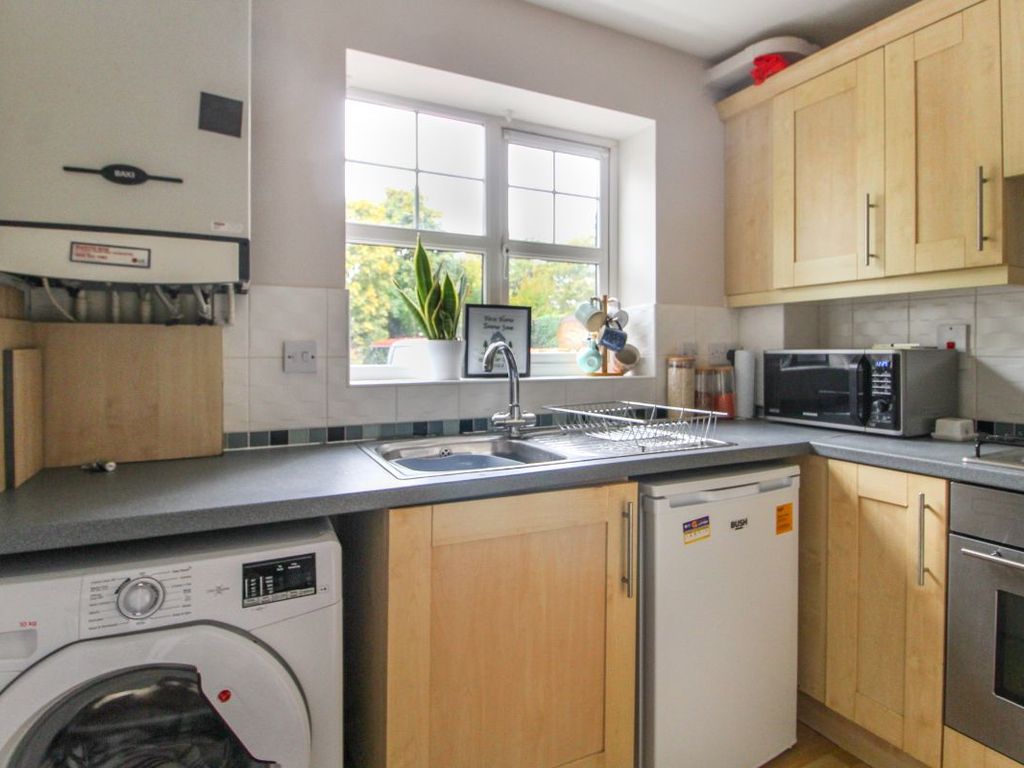 2 bed flat for sale in Miller Court, Elstow, Bedford MK42, £180,000