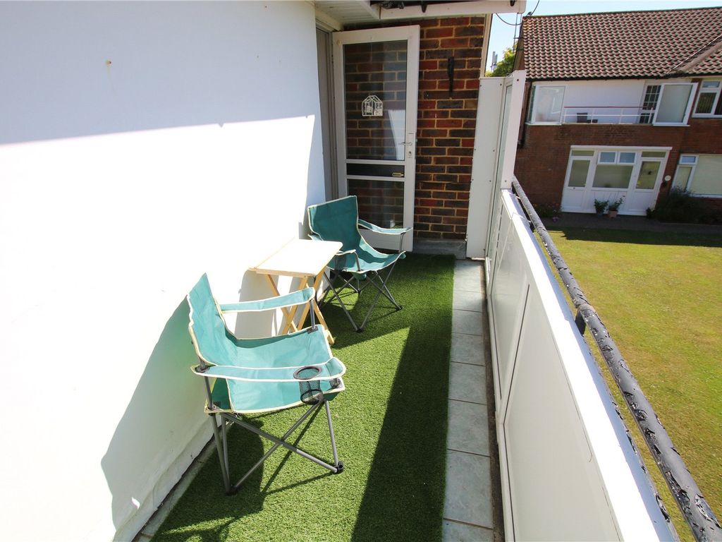 2 bed flat for sale in Aldsworth Avenue, Goring By Sea, Worthing, West Sussex BN12, £295,000