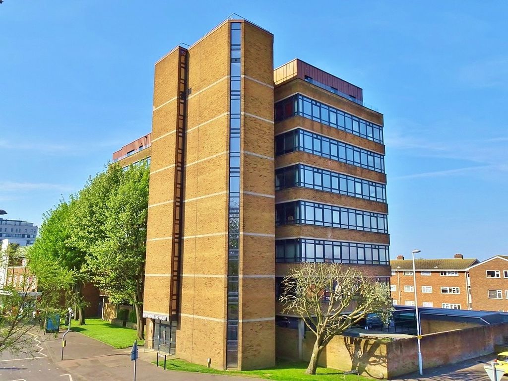 1 bed flat for sale in Strand Parade, Goring-By-Sea, Worthing, West Sussex BN12, £180,000