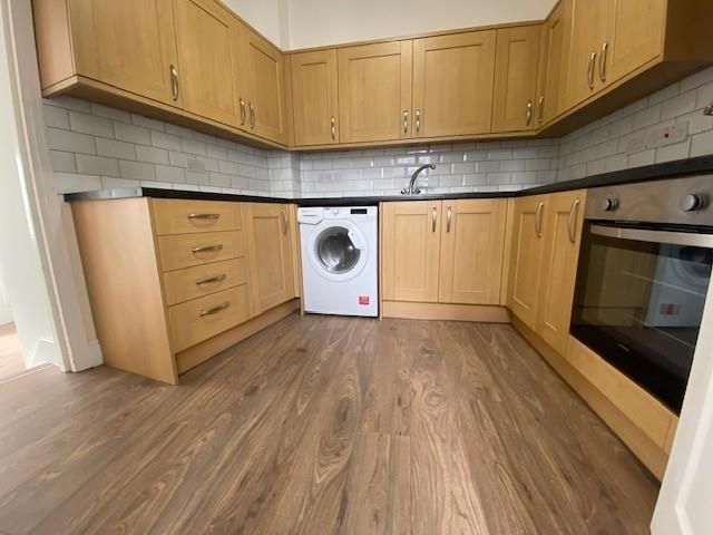 5 bed flat to rent in Terrace Road, Aberystwyth SY23, £950 pcm