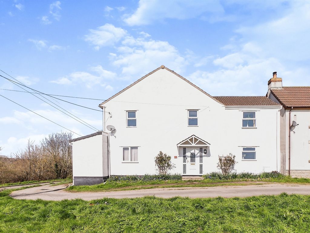4 bed detached house for sale in Siston Common, Siston Common, Bristol BS15, £700,000