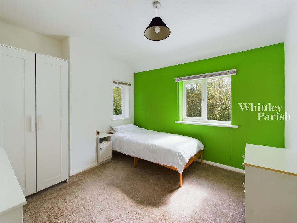 3 bed detached house for sale in Castleton Way, Eye IP23, £400,000