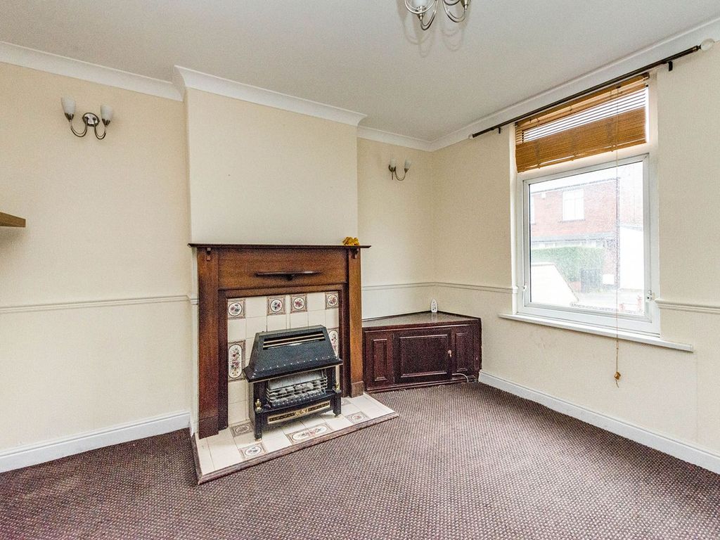 2 bed terraced house for sale in Princess Road, Dronfield S18, £160,000