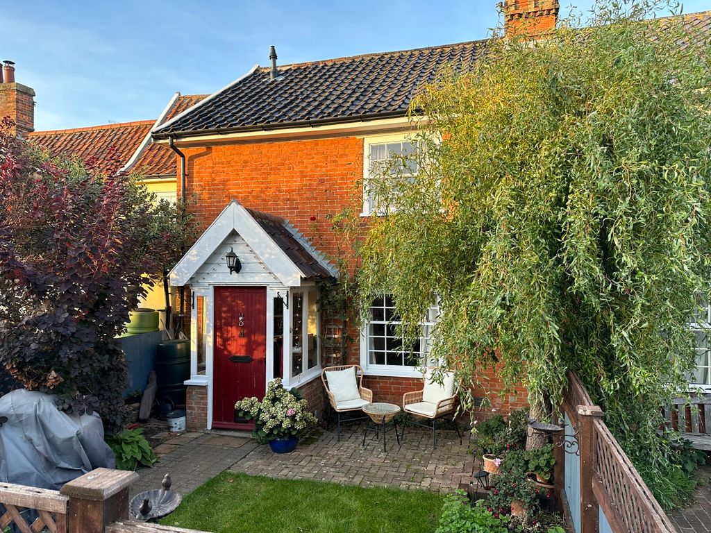 3 bed cottage for sale in Old Chapel Yard, Starston, Harleston IP20, £220,000