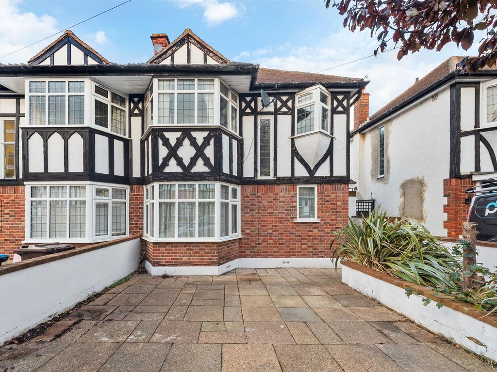 3 bed end terrace house for sale in Cardinal Avenue, Morden SM4, £625,000