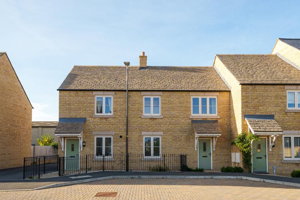2 bed end terrace house for sale in Bourton-On-The-Water, Gloucestershire GL54, £290,000