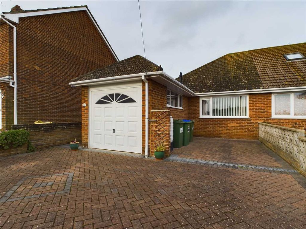 2 bed bungalow for sale in Cavell Avenue North, Peacehaven BN10, £339,950