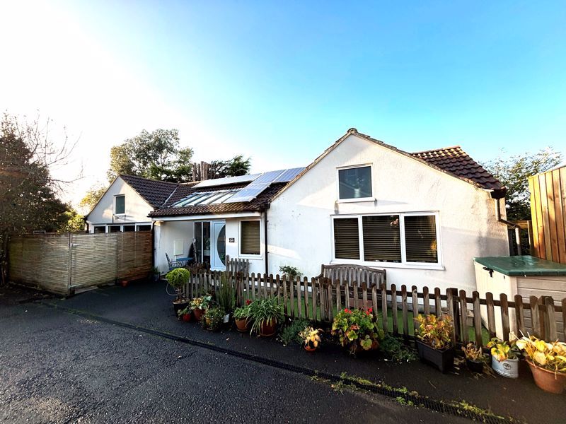 2 bed detached bungalow for sale in Kings Road, Clevedon BS21, £365,000