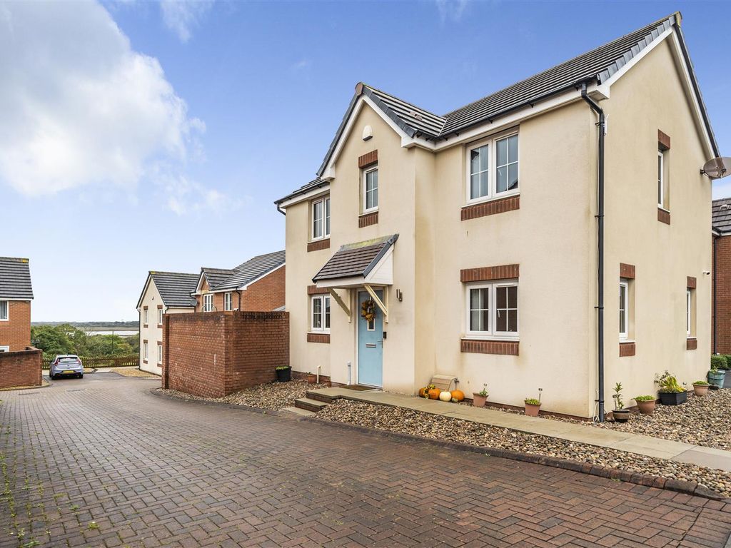 3 bed detached house for sale in Min Yr Aber, Gorseinon, Swansea SA4, £250,000