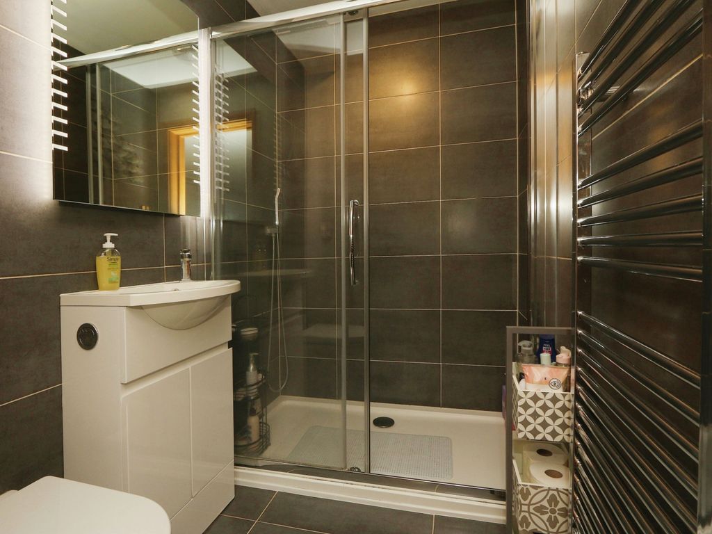 1 bed flat for sale in Ashford Road, Fordingbridge SP6, £180,000