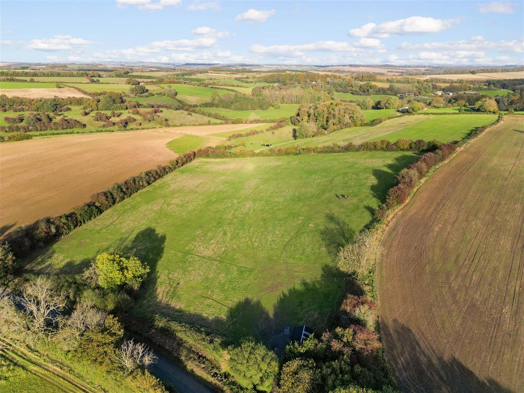Land for sale in The Common, Brimpsfield, Gloucester GL4, £150,000