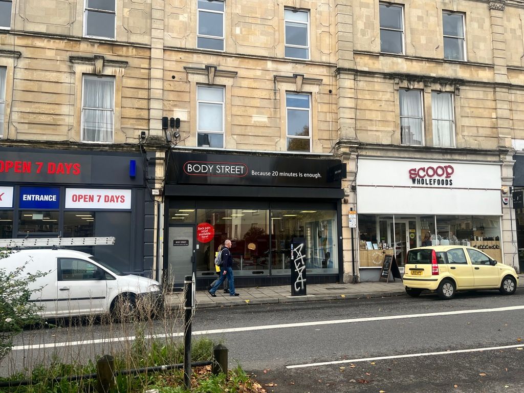Retail premises to let in 98 Whiteladies Road, Bristol, City Of Bristol BS8, £25,000 pa