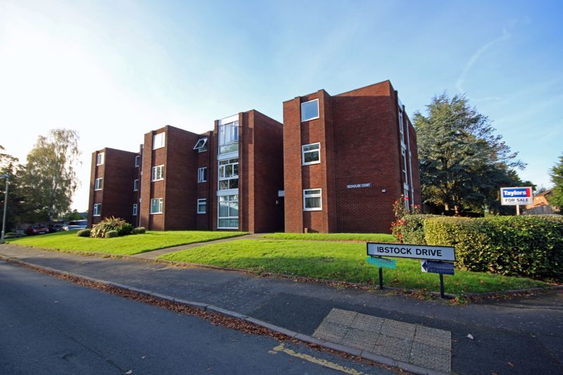 2 bed flat for sale in Redhill, Stourbridge DY8, £155,250