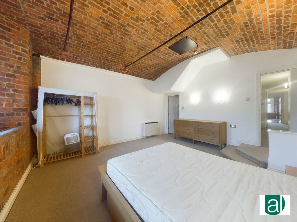 2 bed flat for sale in Waterloo Road, Waterloo Warehouse Waterloo Road L3, £240,000