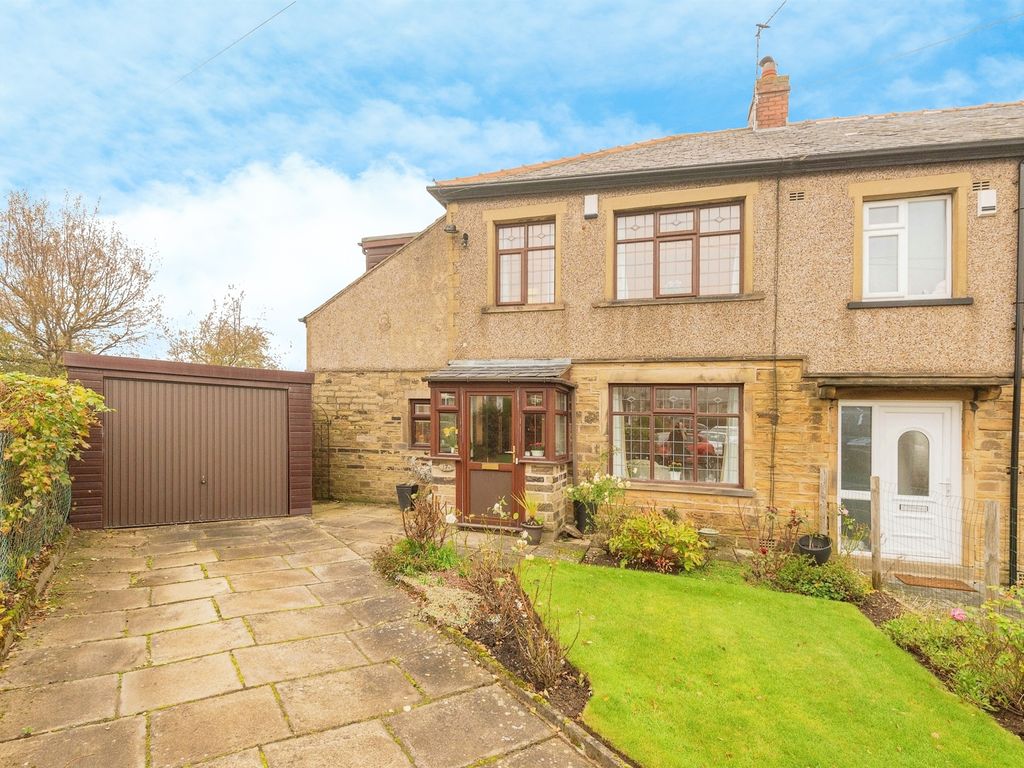 5 bed semi-detached house for sale in Delph Grove, Clayton, Bradford BD14, £220,000