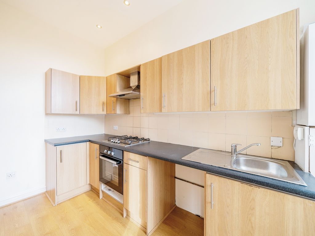 2 bed flat for sale in Bentley Road, Liverpool L8, £80,000