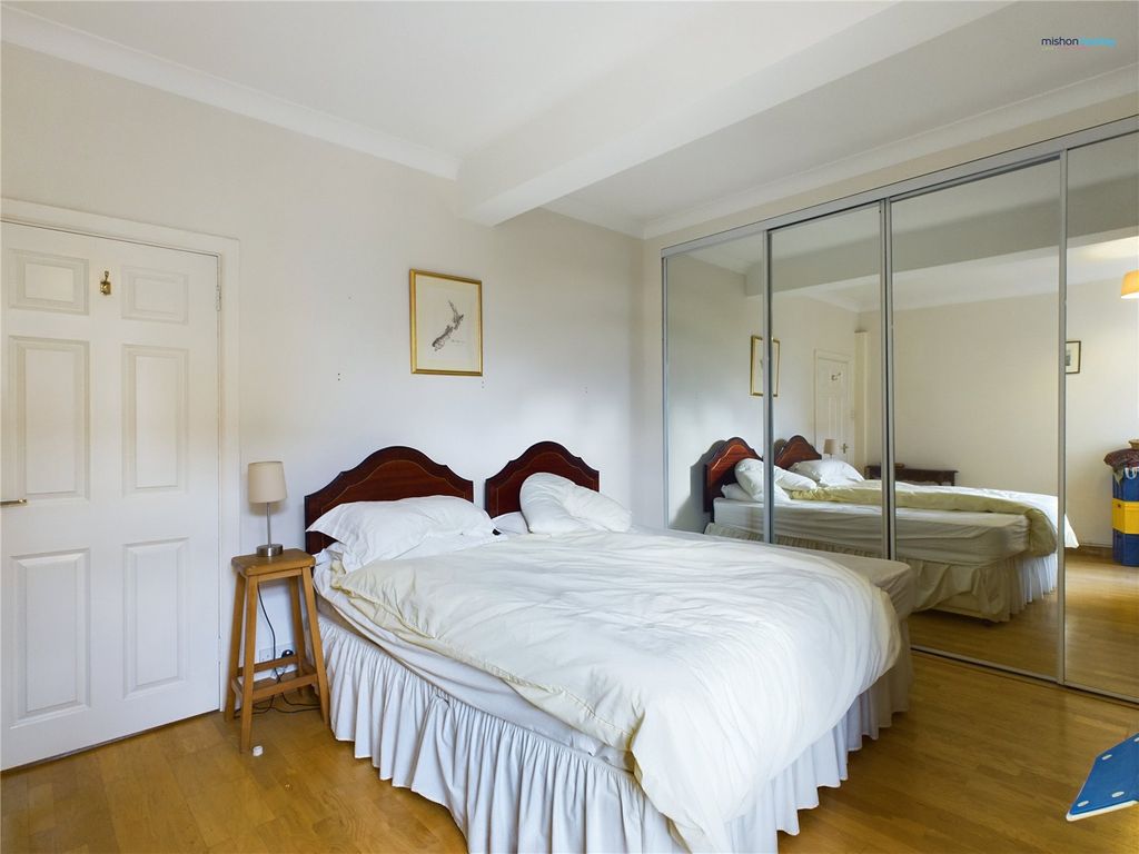 2 bed flat for sale in Hove Street, Hove, East Sussex BN3, £400,000