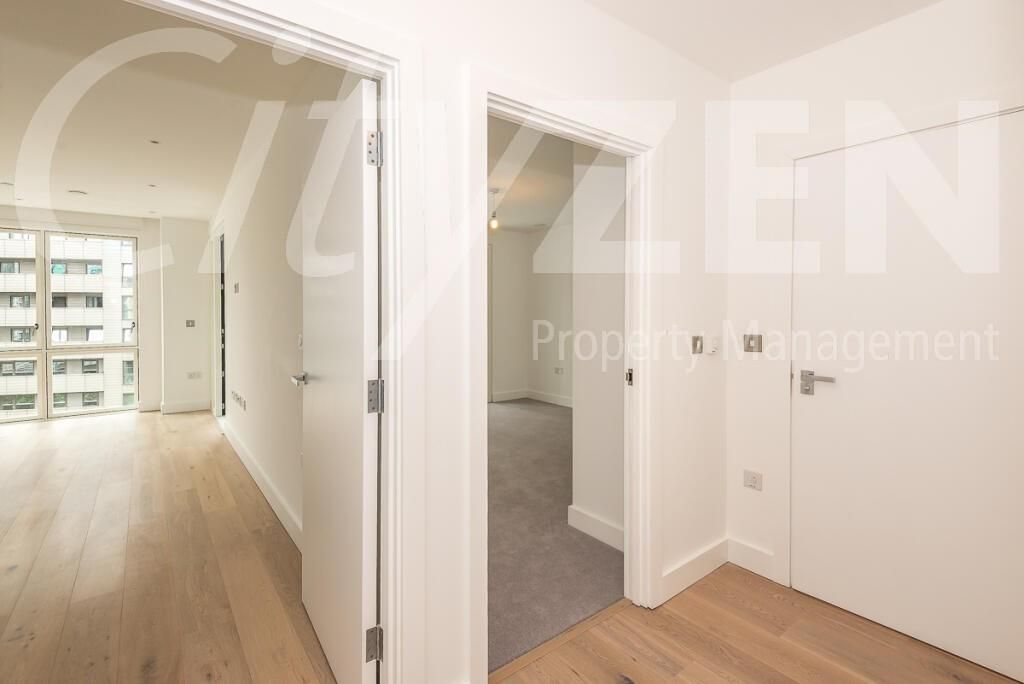 1 bed property for sale in Arniston Way, London E14, £480,000