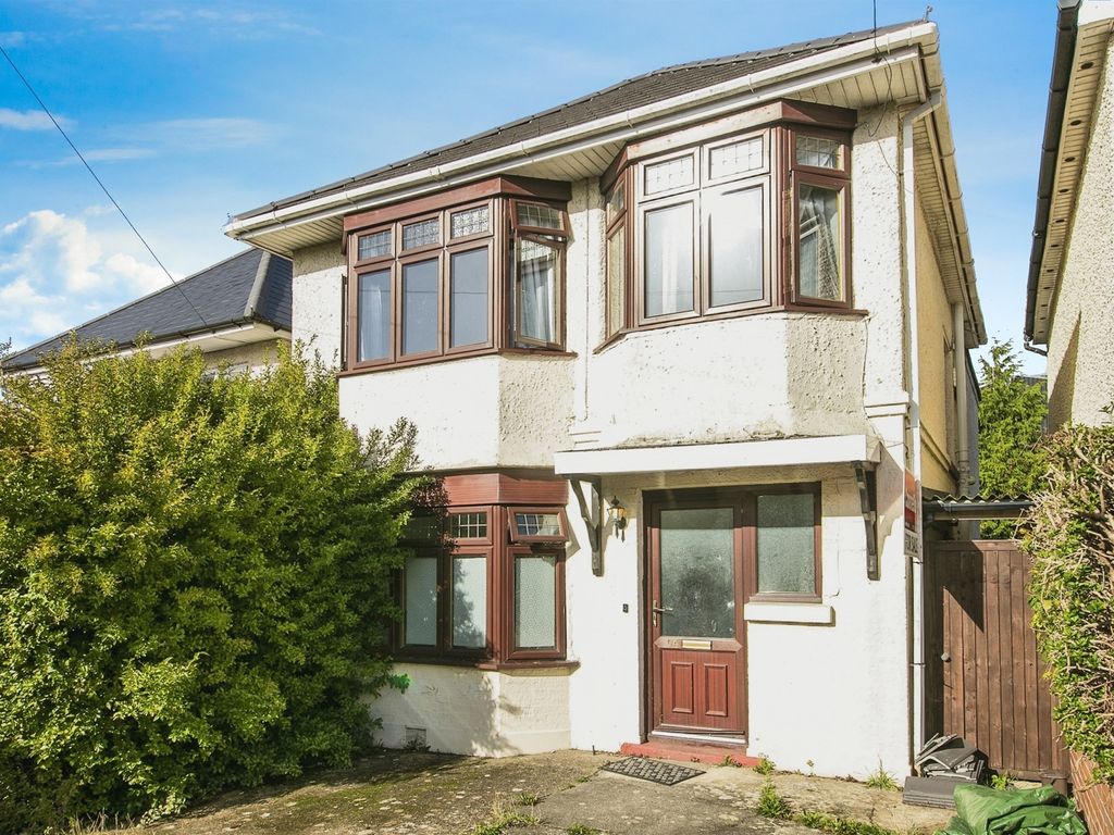 4 bed detached house for sale in Portland Road, Winton, Bournemouth BH9, £450,000
