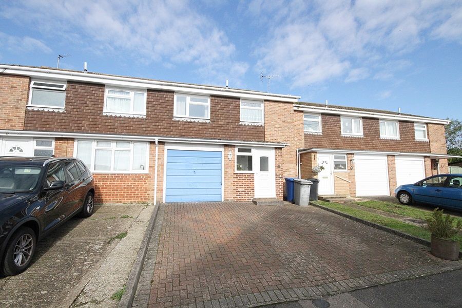 3 bed terraced house for sale in Fawley Close, Maidenhead SL6, £415,000