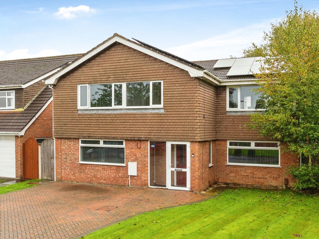 5 bed detached house for sale in Wasley Close, Fearnhead, Warrington, Cheshire WA2, £460,000