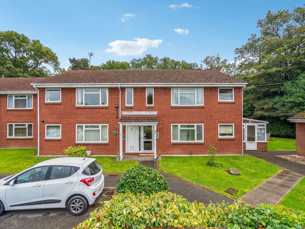2 bed property for sale in Langtons Meadow, Farnham Common SL2, £195,000