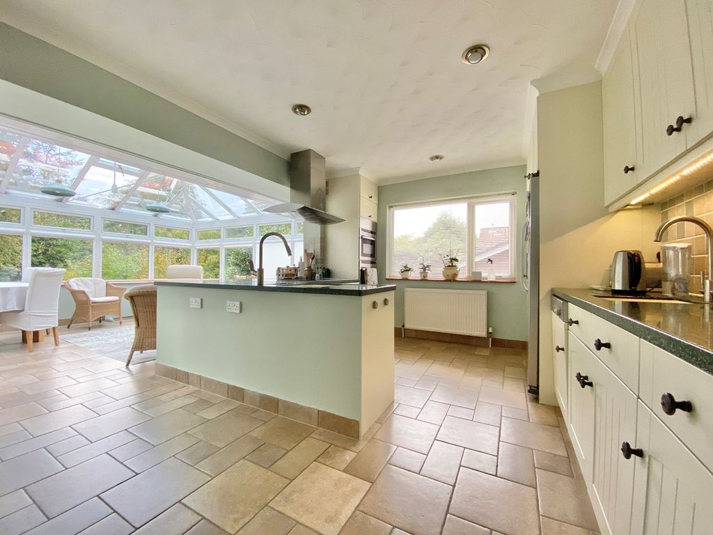 4 bed detached house for sale in Water Tower Road, Broadstone BH18, £975,000