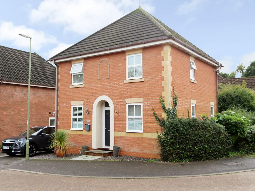 3 bed detached house for sale in Hemlock Way, Chandler's Ford SO53, £450,000