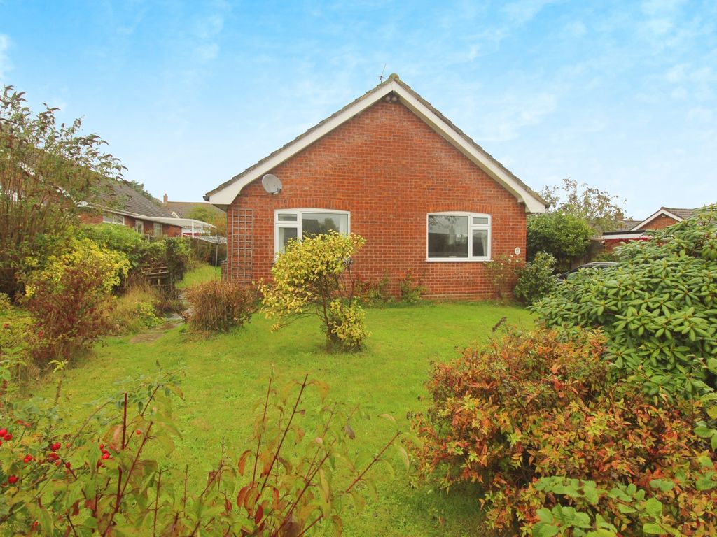 3 bed bungalow for sale in Brownsfield, Roughton, Norwich NR11, £340,000