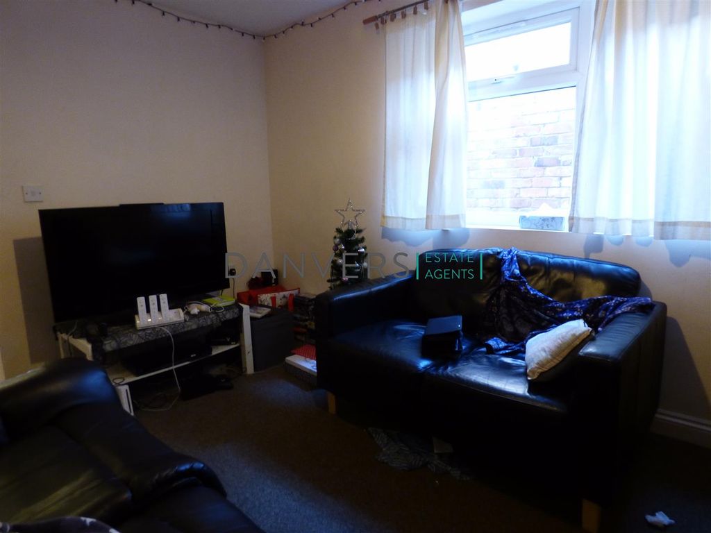 7 bed terraced house to rent in Hinckley Road, Leicester LE3, £2,427 pcm