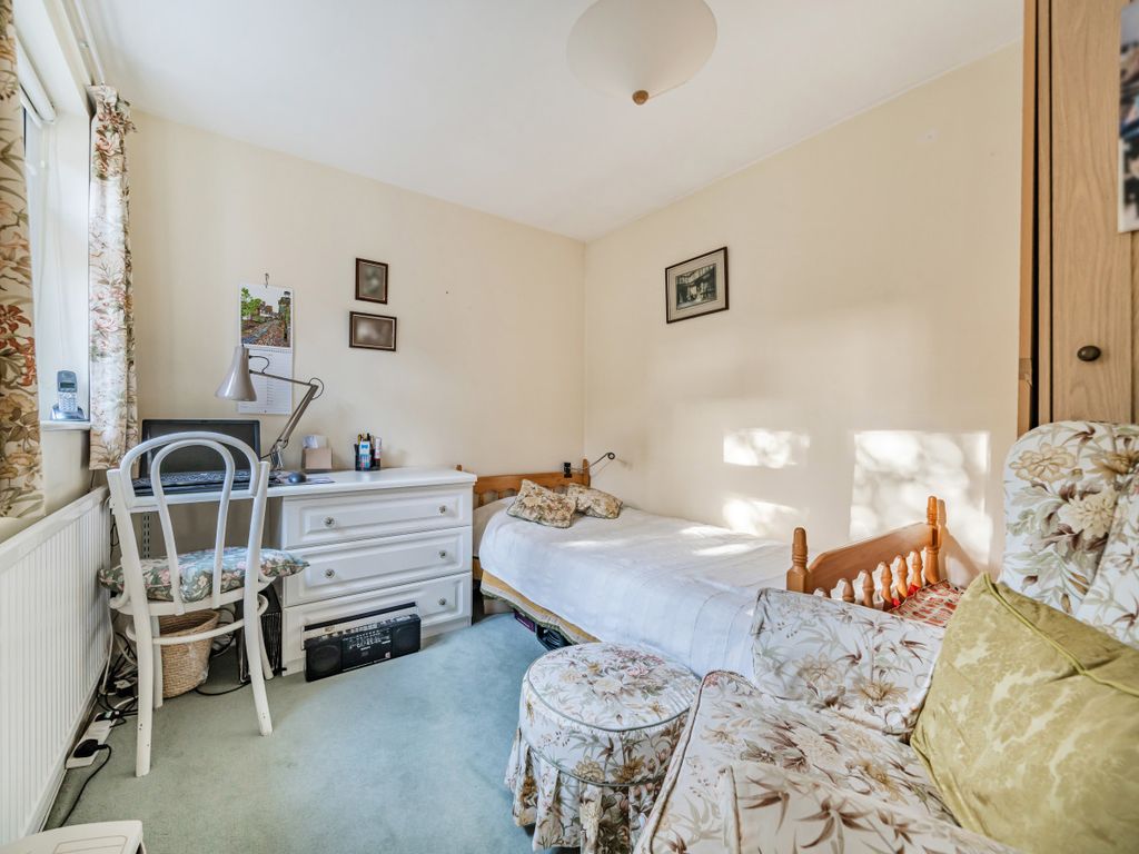 4 bed bungalow for sale in Middle Bourne Lane, Lower Bourne, Farnham, Surrey GU10, £795,000