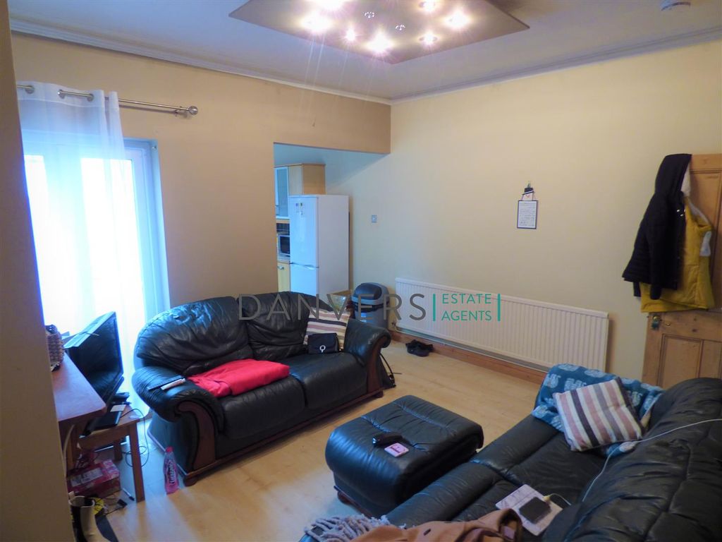 3 bed end terrace house to rent in Norman Street, Leicester LE3, £975 pcm