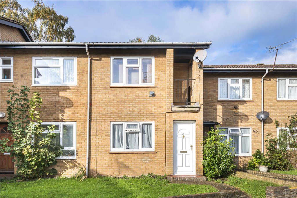1 bed flat for sale in Notley End, Englefield Green, Surrey TW20, £206,666