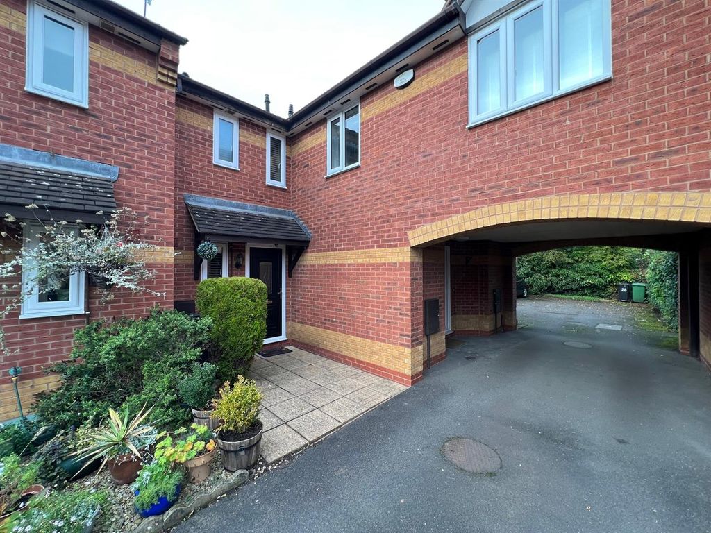 1 bed property for sale in Richardson Drive, Wollaston DY8, £165,000