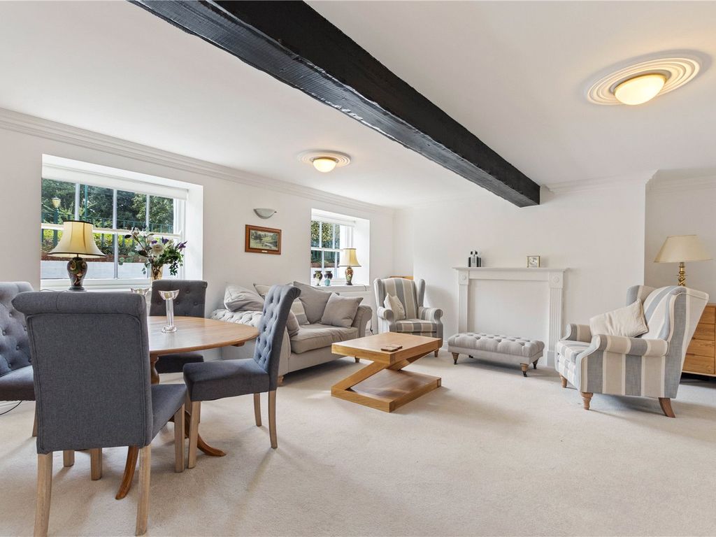 2 bed flat for sale in Upper Bognor Road, Bognor Regis, West Sussex PO21, £250,000