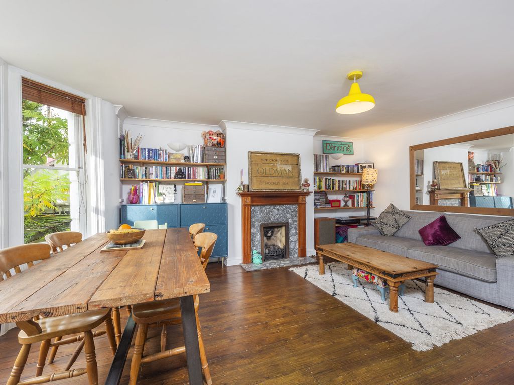 2 bed flat for sale in Cranfield Road, London SE4, £595,000