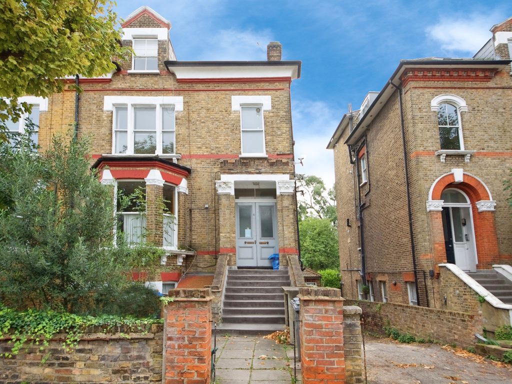 2 bed flat for sale in The Avenue, Brondesbury Park NW6, £590,000