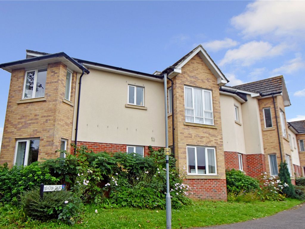 2 bed flat for sale in Meadow Court, Pewsey, Wiltshire SN9, £120,000