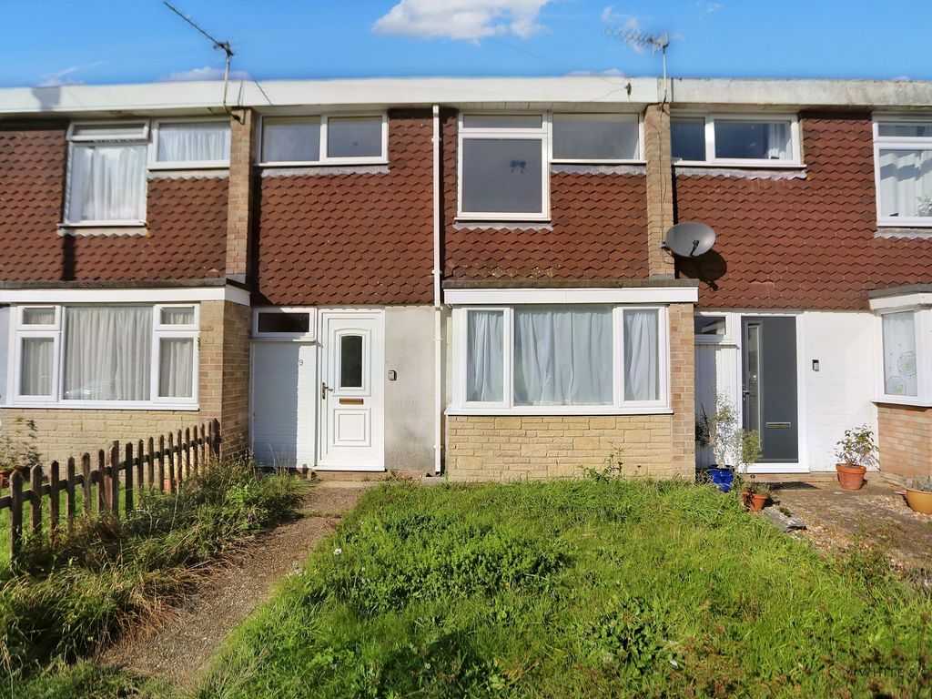3 bed terraced house for sale in Marlow Road, Bishops Waltham SO32, £240,000