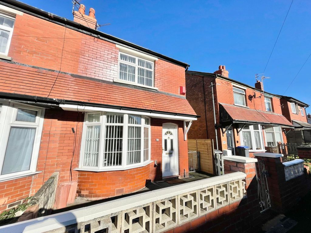 3 bed semi-detached house for sale in Hemingway, South Shore FY4, £112,500