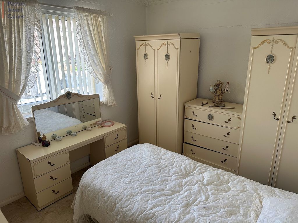 5 bed detached house for sale in Bryntirion Hill, Bridgend, Bridgend County. CF31, £300,000