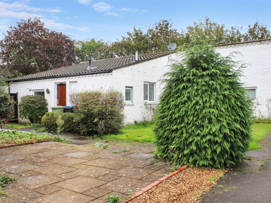 1 bed semi-detached bungalow for sale in Parneleys, Milton Keynes Village, Milton Keynes MK10, £275,000