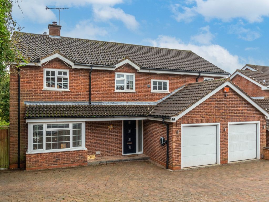 5 bed detached house for sale in Cranham Close, Redditch, Worcestershire B97, £499,995