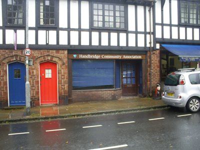 Retail premises to let in 3 Handbridge, Chester, Cheshire CH4, £8,500 pa