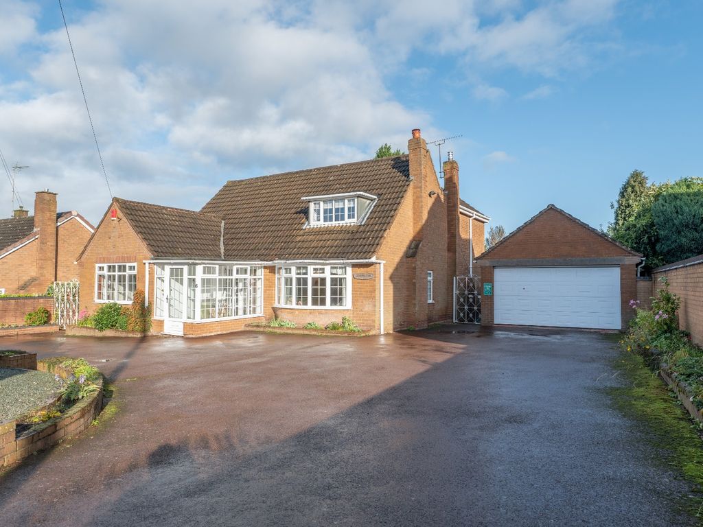 5 bed detached house for sale in 4/5 Bed Detached On Churnhill Road, Aldridge, Walsall WS9, £650,000